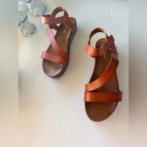 Stylish Tan Leather Sandals